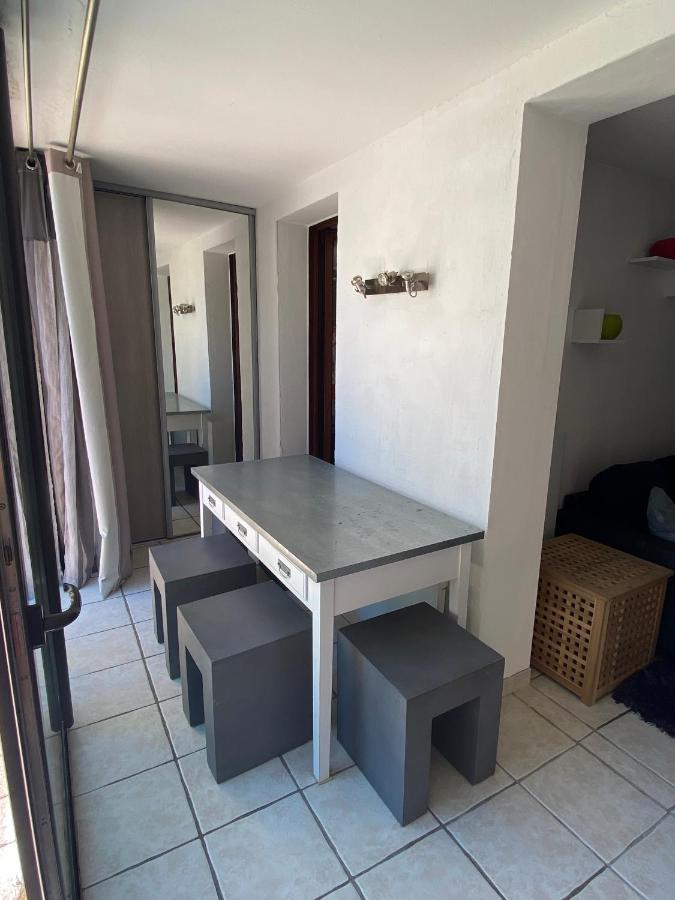 Logement Entier T2 Climatise, Parking Gratuit, Jardin, Plage A 2Min A Pied Sanary-sur-Mer Eksteriør bilde